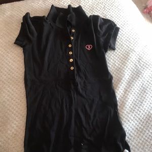Black short sleeve shirt